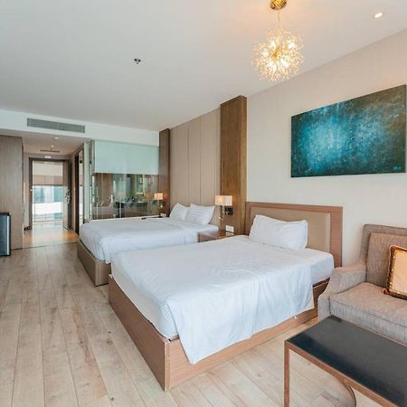 Kn Panorama Beachfront Condotel Нячанг Экстерьер фото